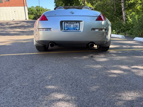 Used 2004 Nissan 350Z Touring RWD image 14