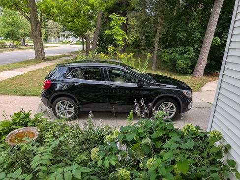 Used 2019 Mercedes-Benz GLA 250 4MATIC image 14