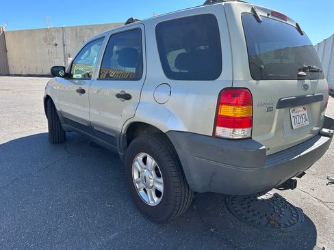 Used 2004 Ford Escape XLT image 14