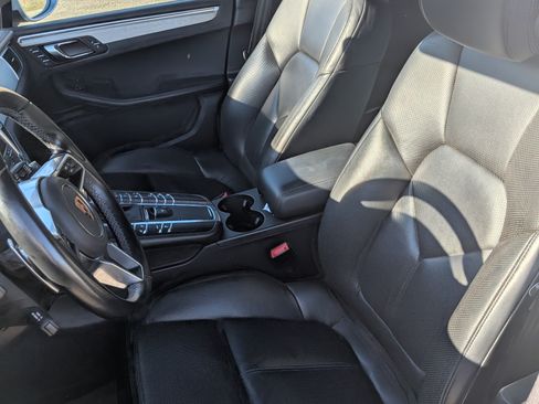 Used 2018 Porsche Macan Sport Edition image 9