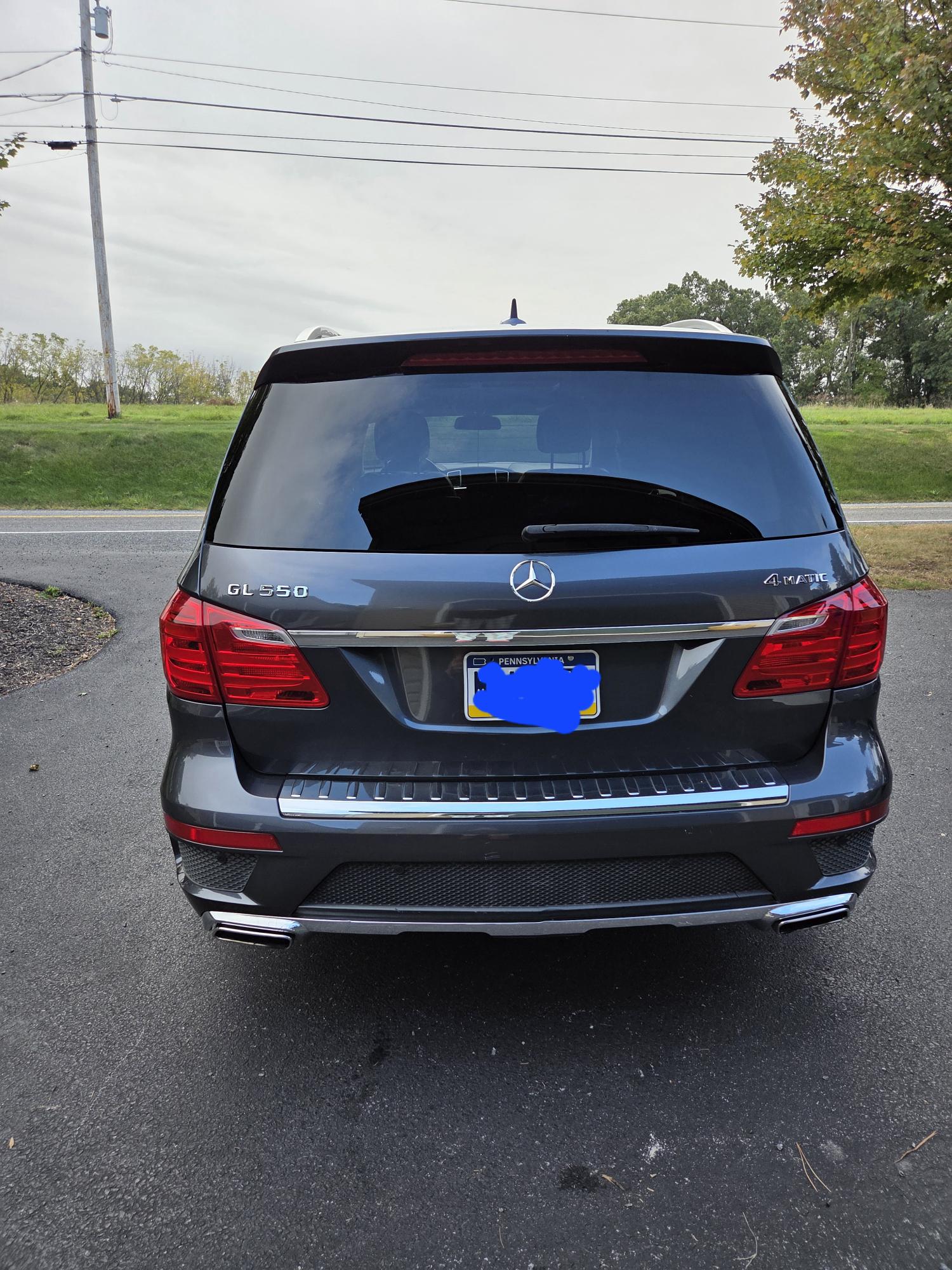 Used 2013 Mercedes-Benz GL 550 4MATIC image 11
