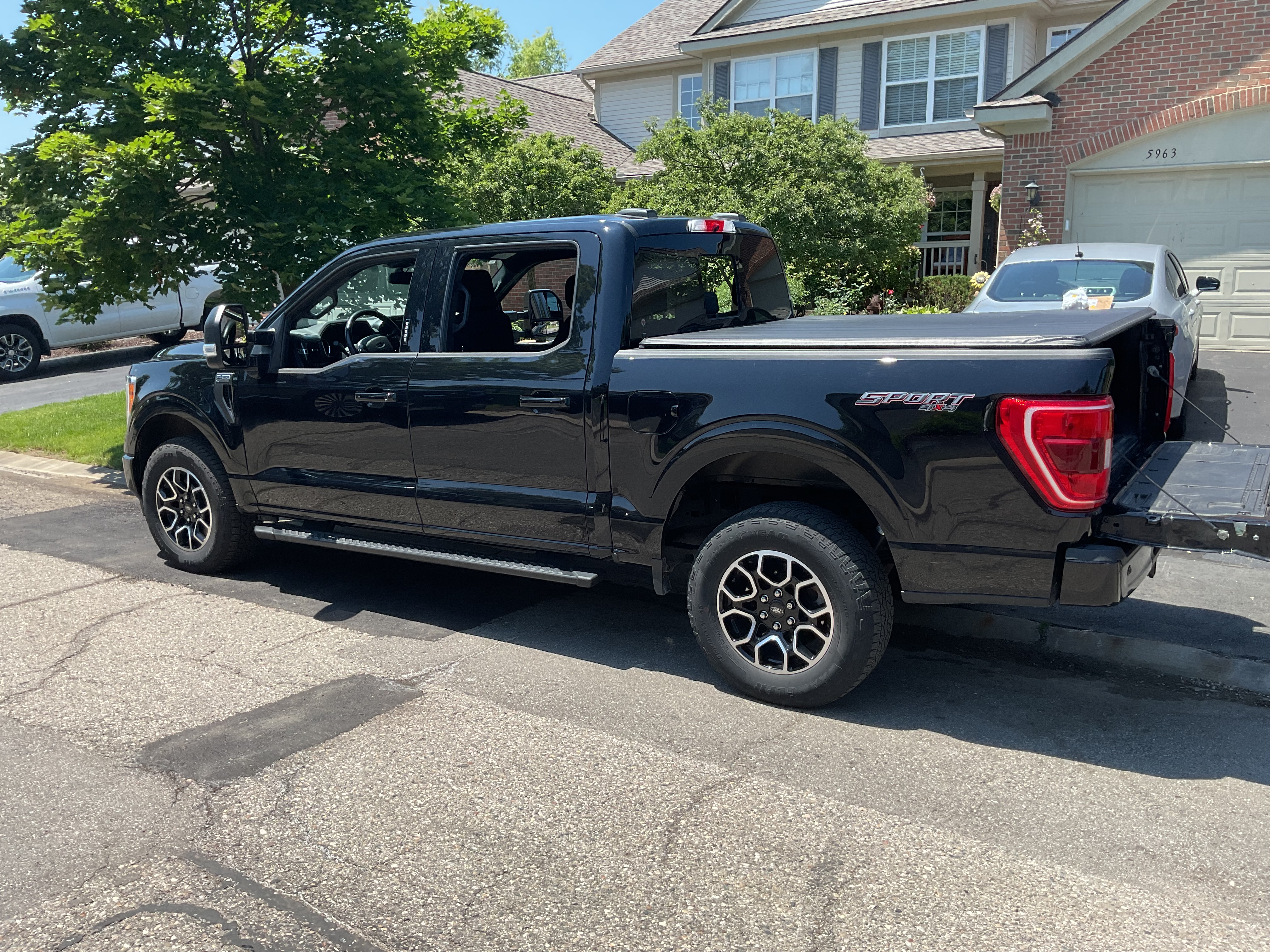 Used 2022 Ford F150 XLT w/ Equipment Group 302A High AWD/4WD image 12