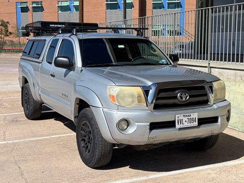 Used 2009 Toyota Tacoma Pickup 4D 6 ft image 5