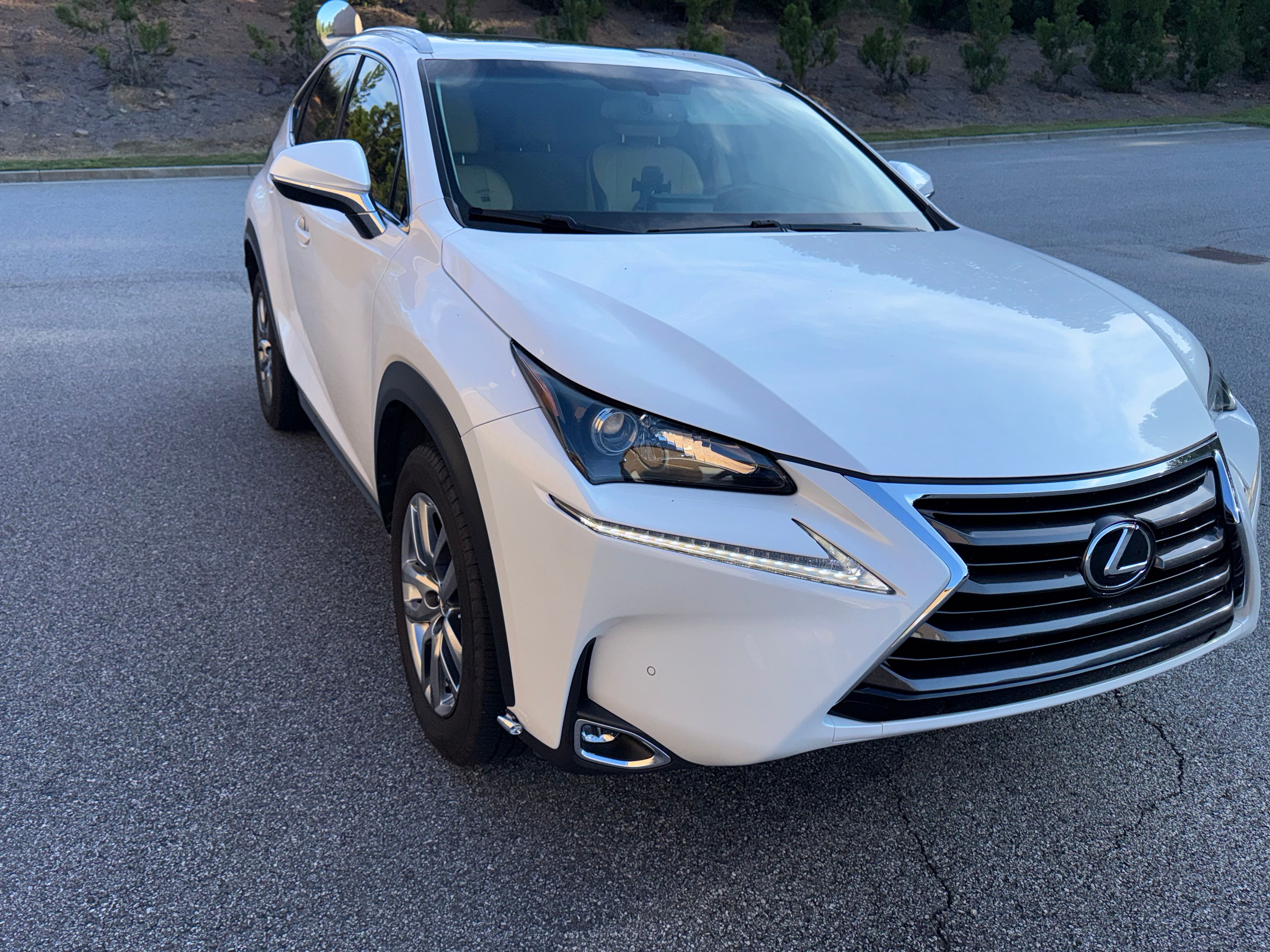 Used 2015 Lexus NX 200t FWD w/ Premium Package image 4