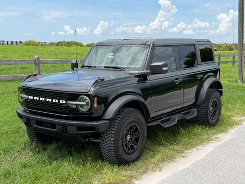Used 2024 Ford Bronco Wildtrak AWD/4WD image 1