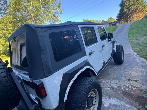 Used 2013 Jeep Wrangler Unlimited Sport AWD/4WD image 8