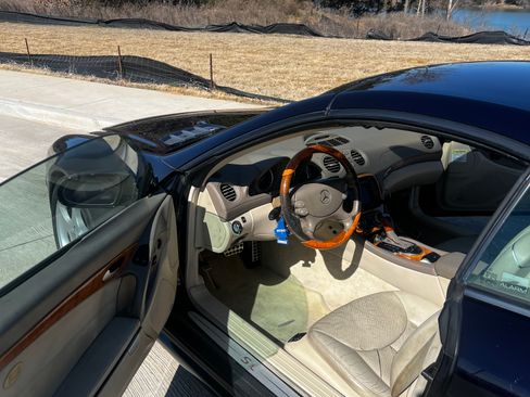 Used 2004 Mercedes-Benz SL 500 image 9