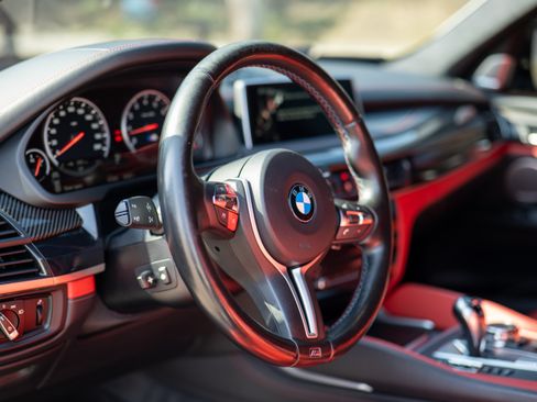 Used 2016 BMW X5 M AWD/4WD image 19