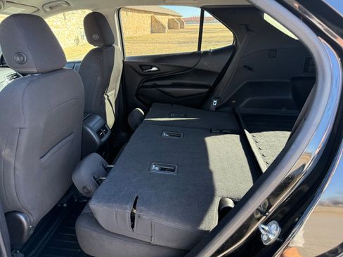 Used 2018 Chevrolet Equinox LT image 28