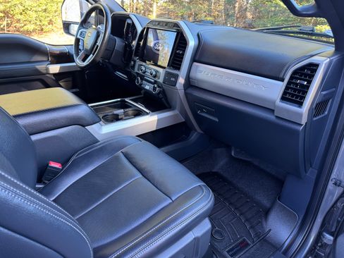Used 2022 Ford F350 Lariat w/ Lariat Ultimate Package image 8