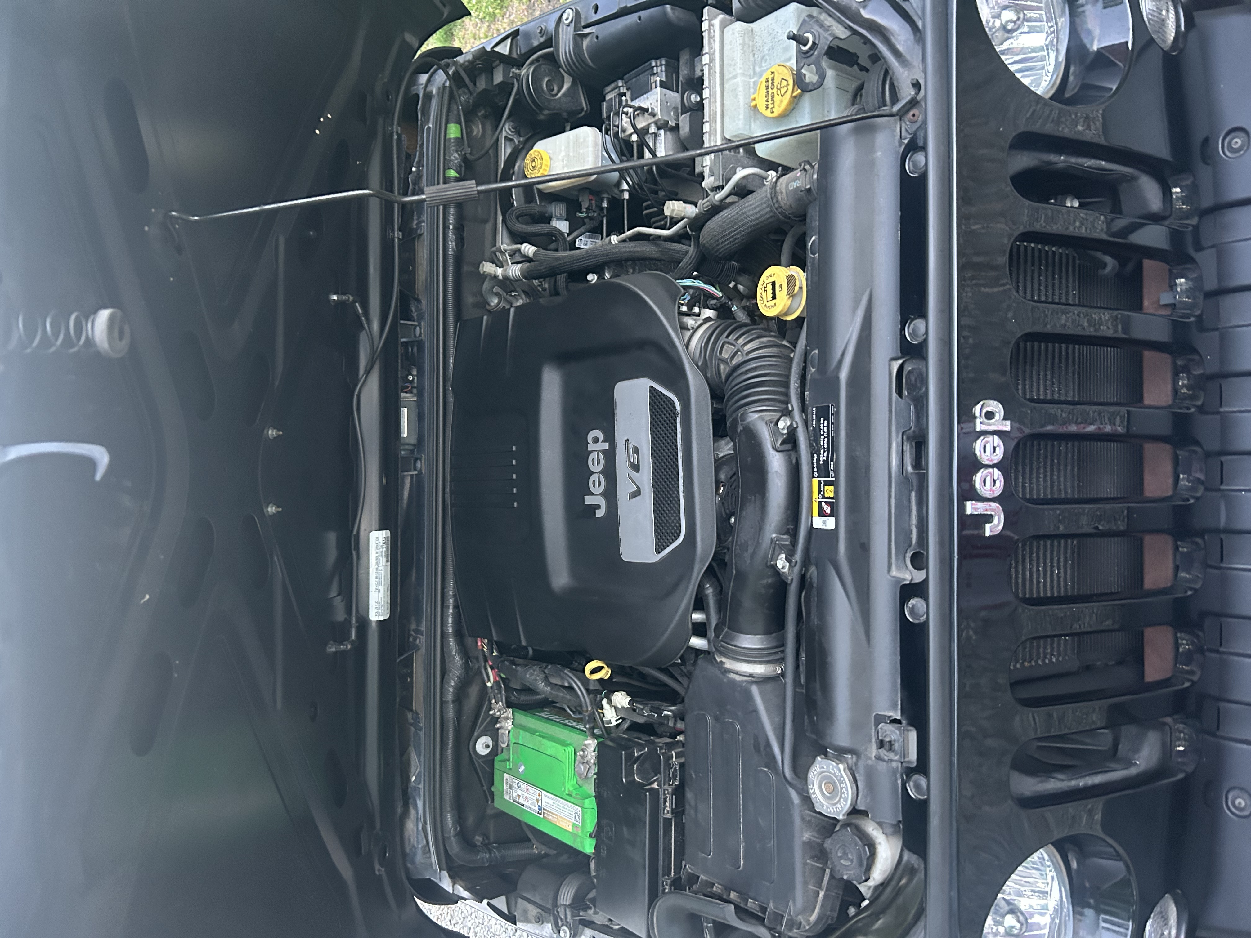 Used 2018 Jeep Wrangler Unlimited Sport S AWD/4WD image 12
