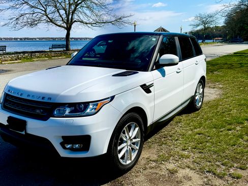 Used 2015 Land Rover Range Rover Sport SE AWD/4WD image 5