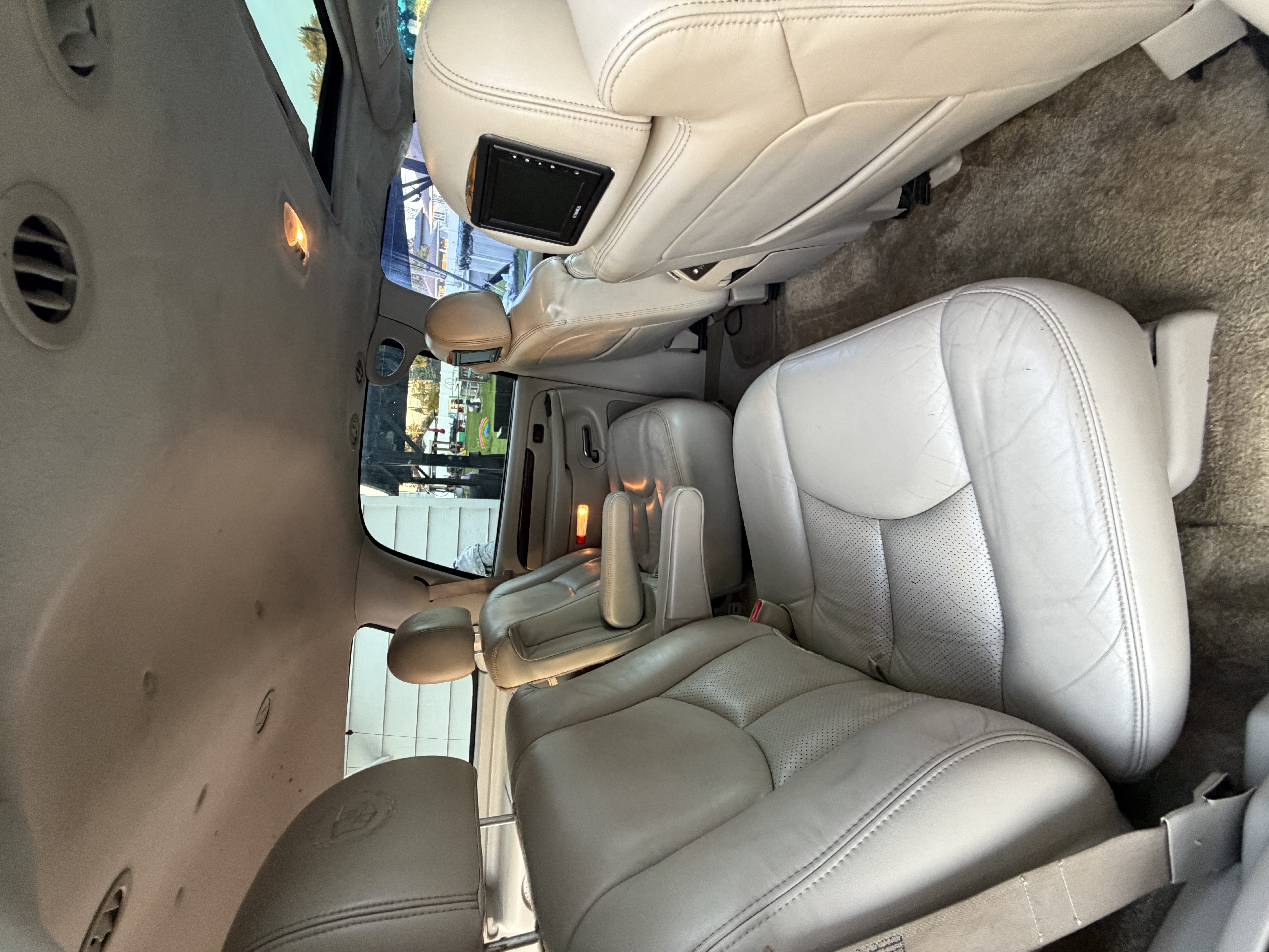 Used 2003 Cadillac Escalade AWD w/ Marketing Vehicle Package image 16