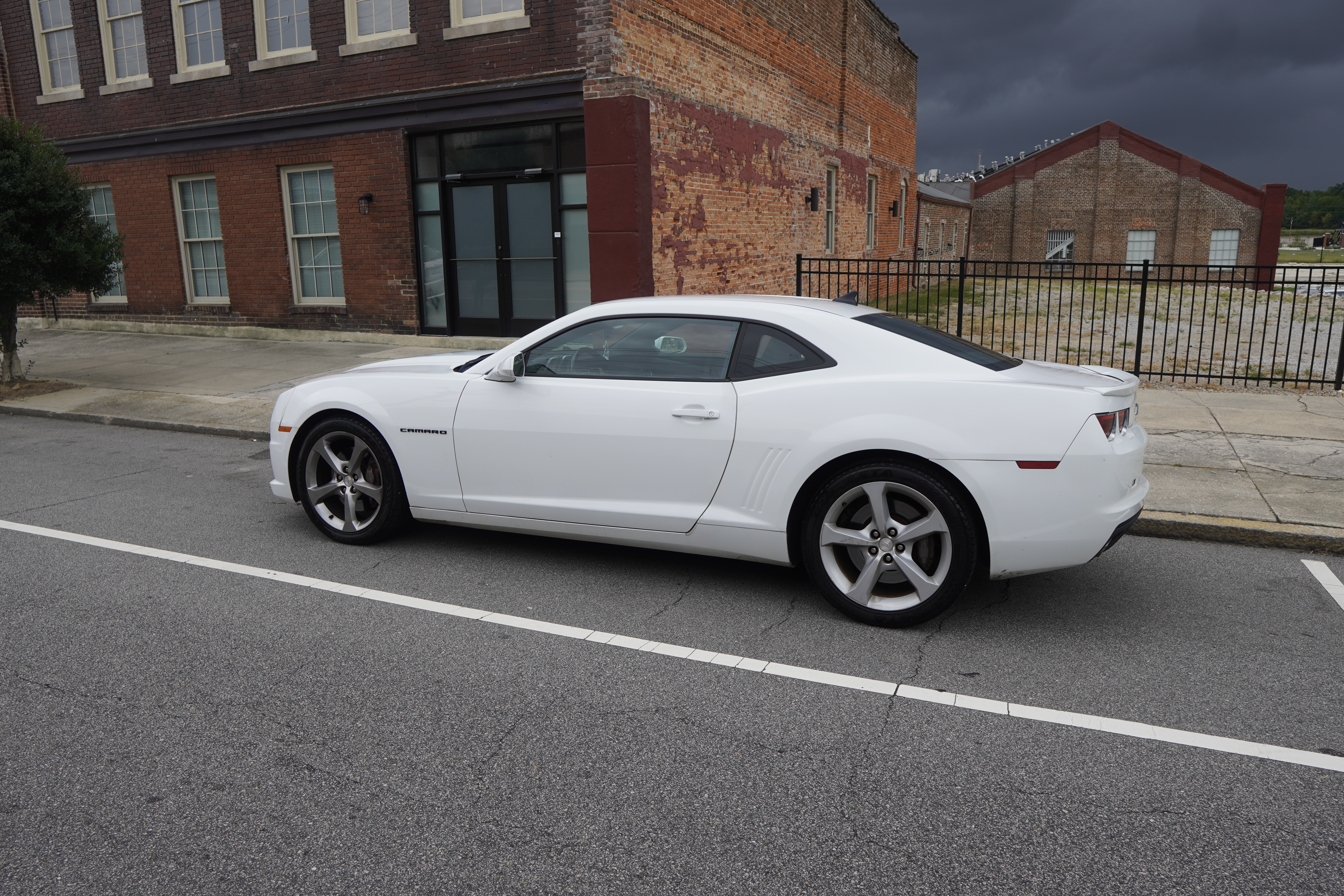Used 2013 Chevrolet Camaro SS RWD image 11