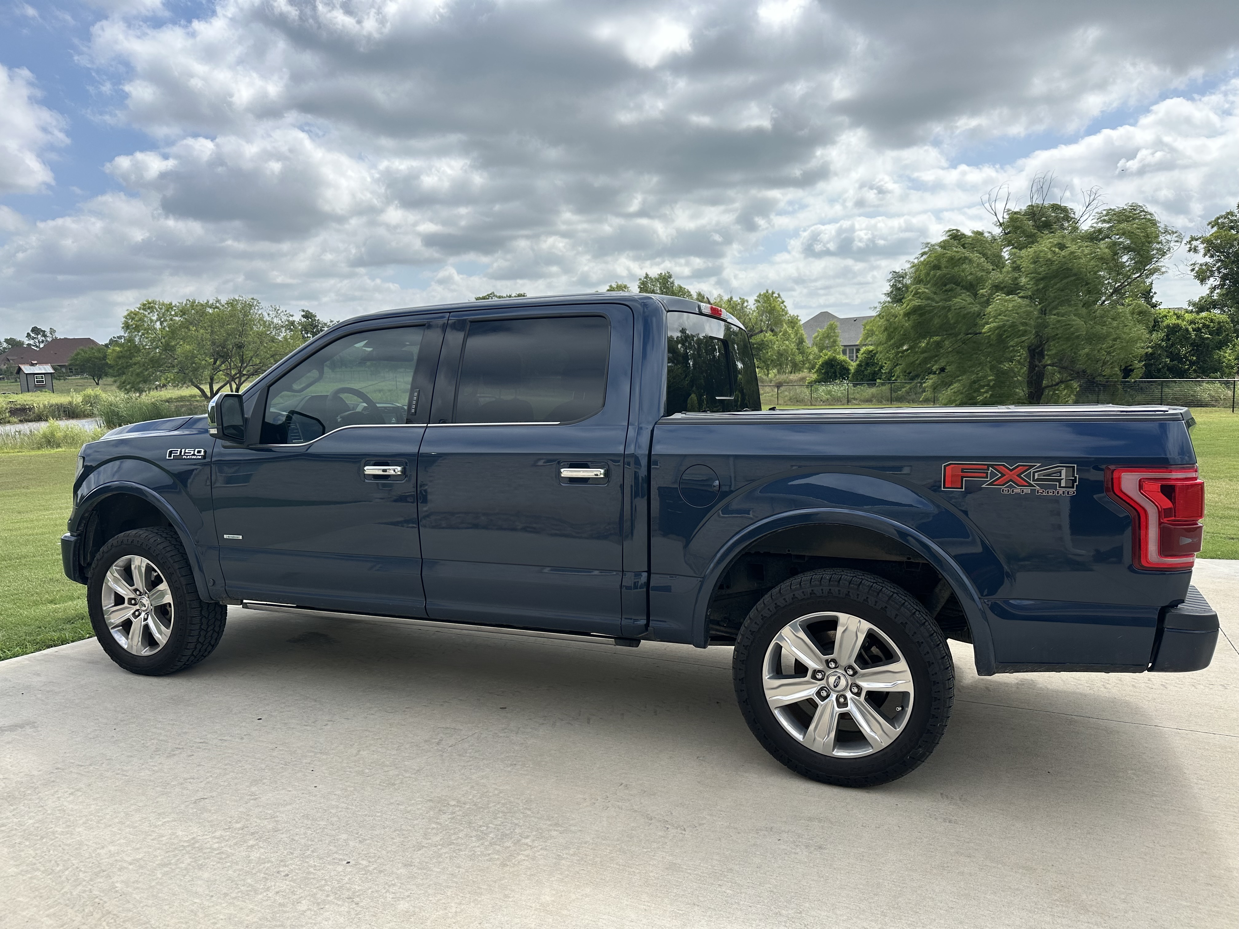 Used 2016 Ford F150 Platinum w/ Equipment Group 701A Luxury AWD/4WD image 1