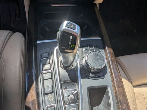 Used 2017 BMW X5 xDrive40e image 14