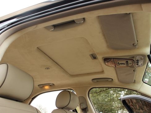 Used 2004 Jaguar XJ8 image 14