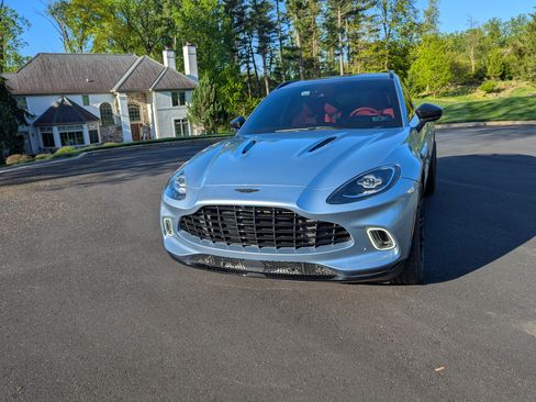Used 2021 Aston Martin DBX AWD/4WD image 9