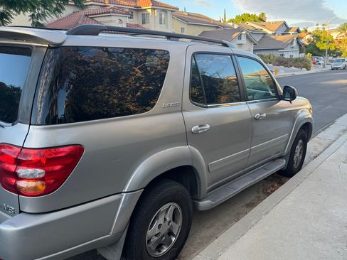Used 2002 Toyota Sequoia Limited RWD image 2