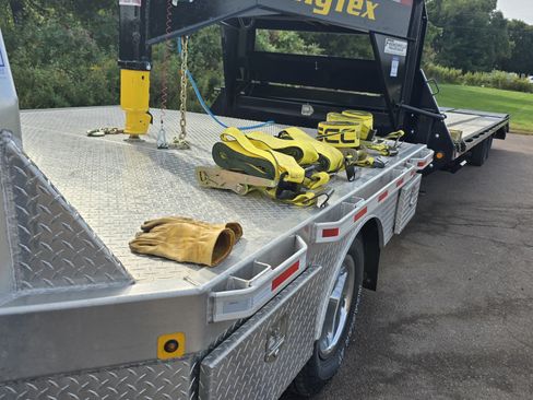 Used 2024 RAM 3500 Tradesman w/ Chrome Appearance Group image 5