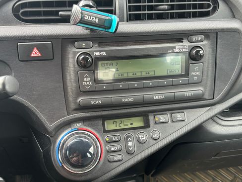 Used 2013 Toyota Prius C One image 2