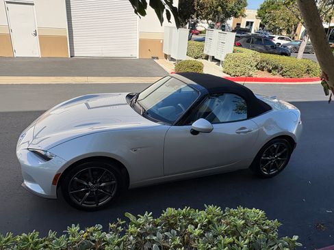 Used 2016 MAZDA MX-5 Miata Grand Touring RWD image 4