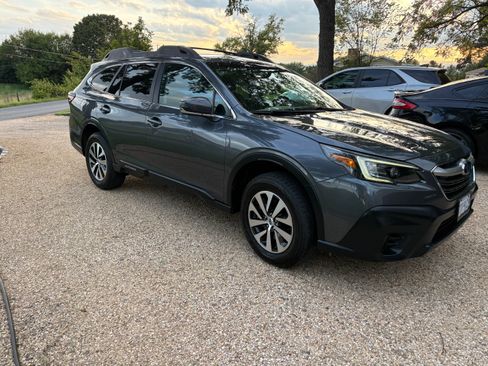 Used 2021 Subaru Outback Premium AWD/4WD image 10