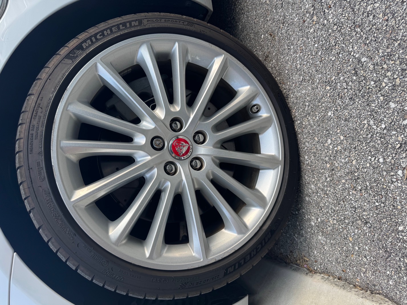 Used 2017 Jaguar XE First Edition RWD image 10