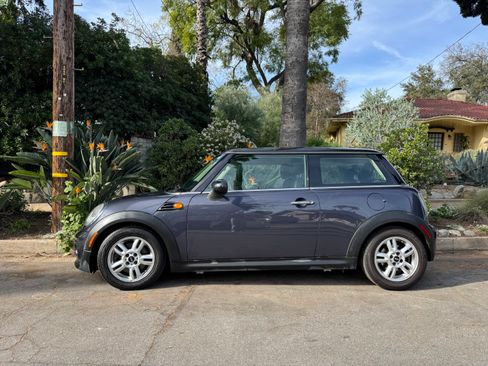 Used 2012 MINI Cooper Hardtop image 1