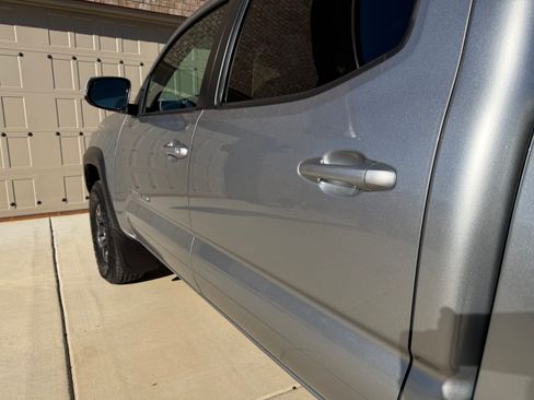 Used 2023 Toyota Tacoma TRD Off-Road w/ Advanced Technology Package image 12