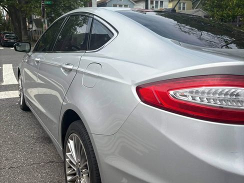 Used 2013 Ford Fusion SE image 15