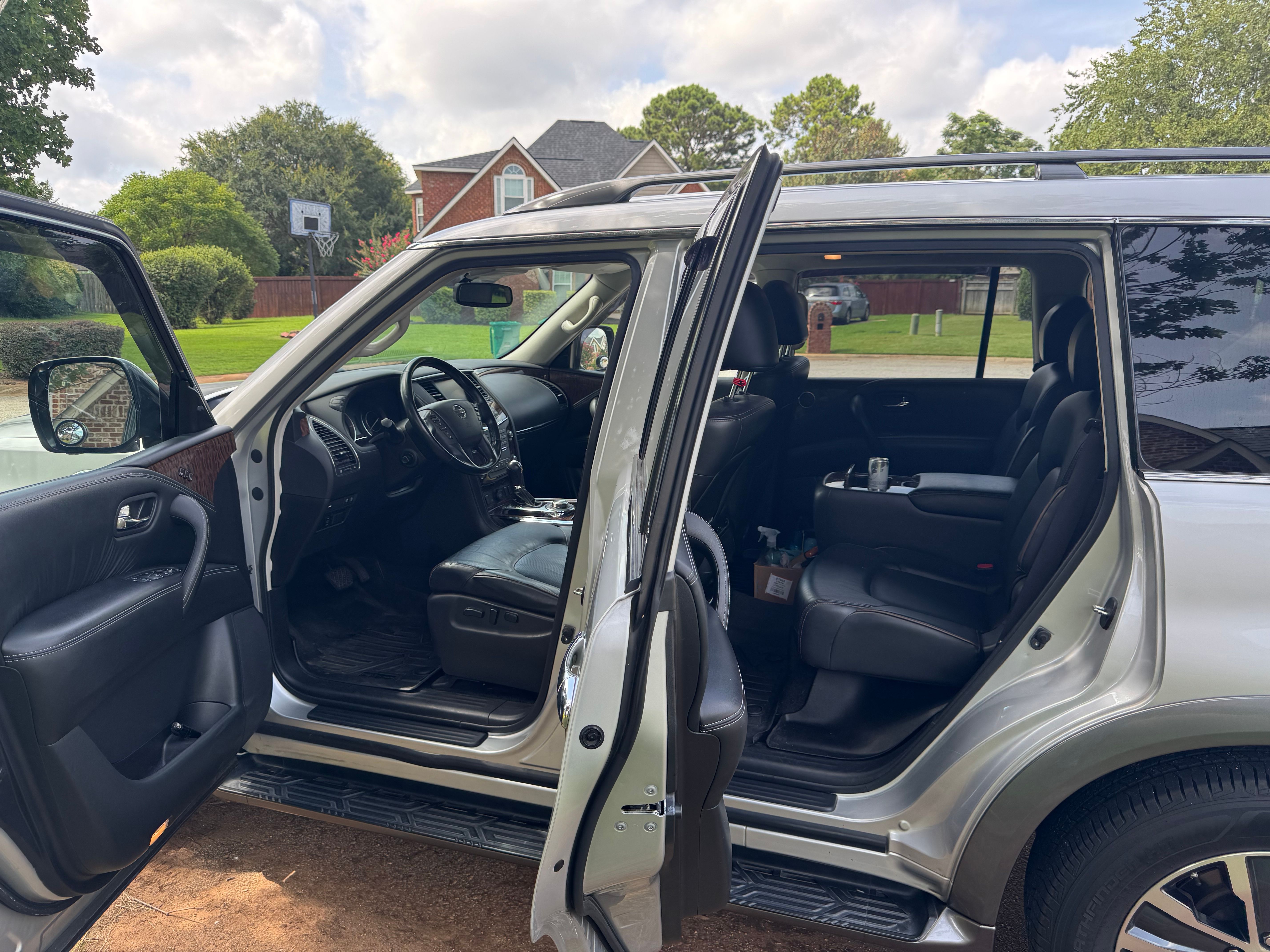 Used 2020 Nissan Armada SL w/ Premium Package AWD/4WD image 8