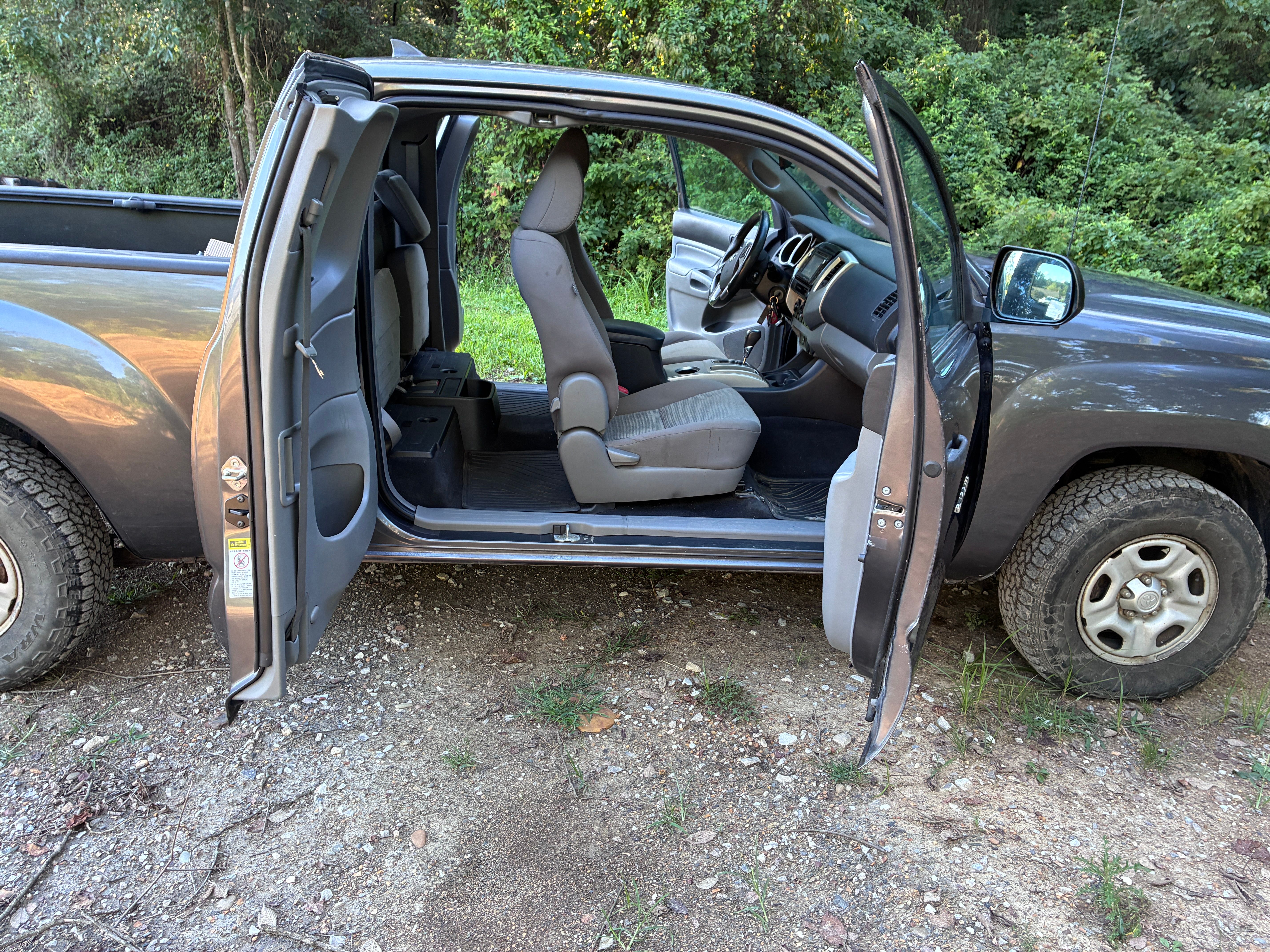 Used 2015 Toyota Tacoma 2WD Access Cab w/ SR5 Package image 10