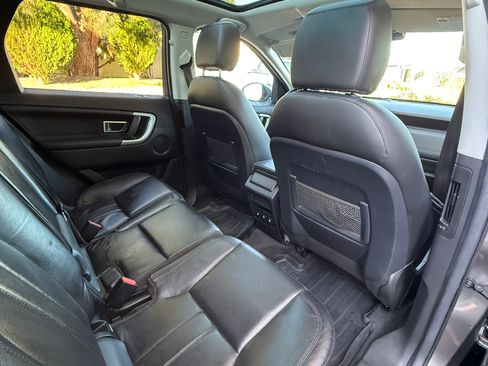 Used 2017 Land Rover Discovery Sport HSE AWD/4WD image 15