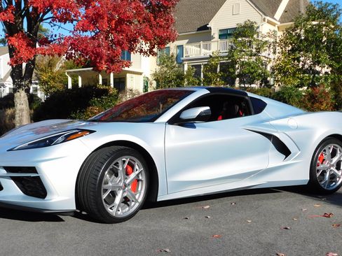 Used 2023 Chevrolet Corvette Stingray Preferred Cpe w/ Z51 Performance Package image 1