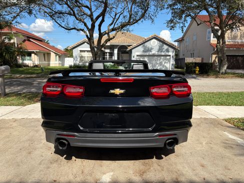 Used 2020 Chevrolet Camaro LT image 2