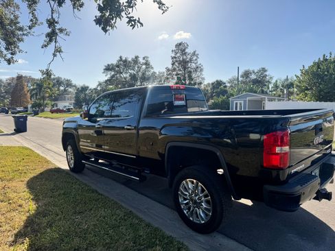 Used 2015 GMC Sierra 2500 Denali image 5