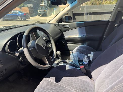 Used 2005 Nissan Altima 2.5 S w/ (S02) Side Airbags Pkg FWD image 8