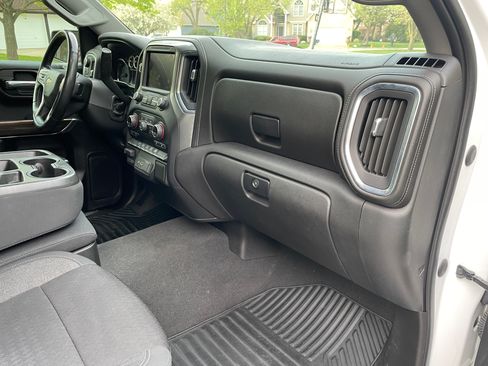 Used 2021 Chevrolet Silverado 1500 LT image 8