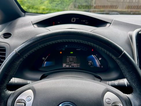 Used 2013 Nissan Leaf SV w/ LED & Quick Charge Pkg FWD image 17