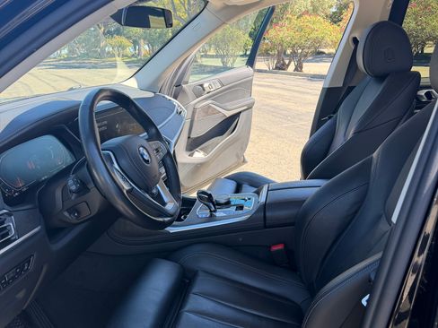 Used 2022 BMW X7 xDrive40i w/ Premium Package AWD/4WD image 15