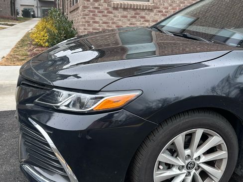 Used 2022 Toyota Camry LE image 11