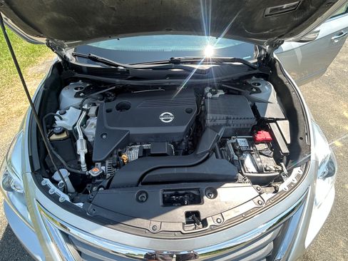 Used 2015 Nissan Altima 2.5 SL w/ Technology Package FWD image 22