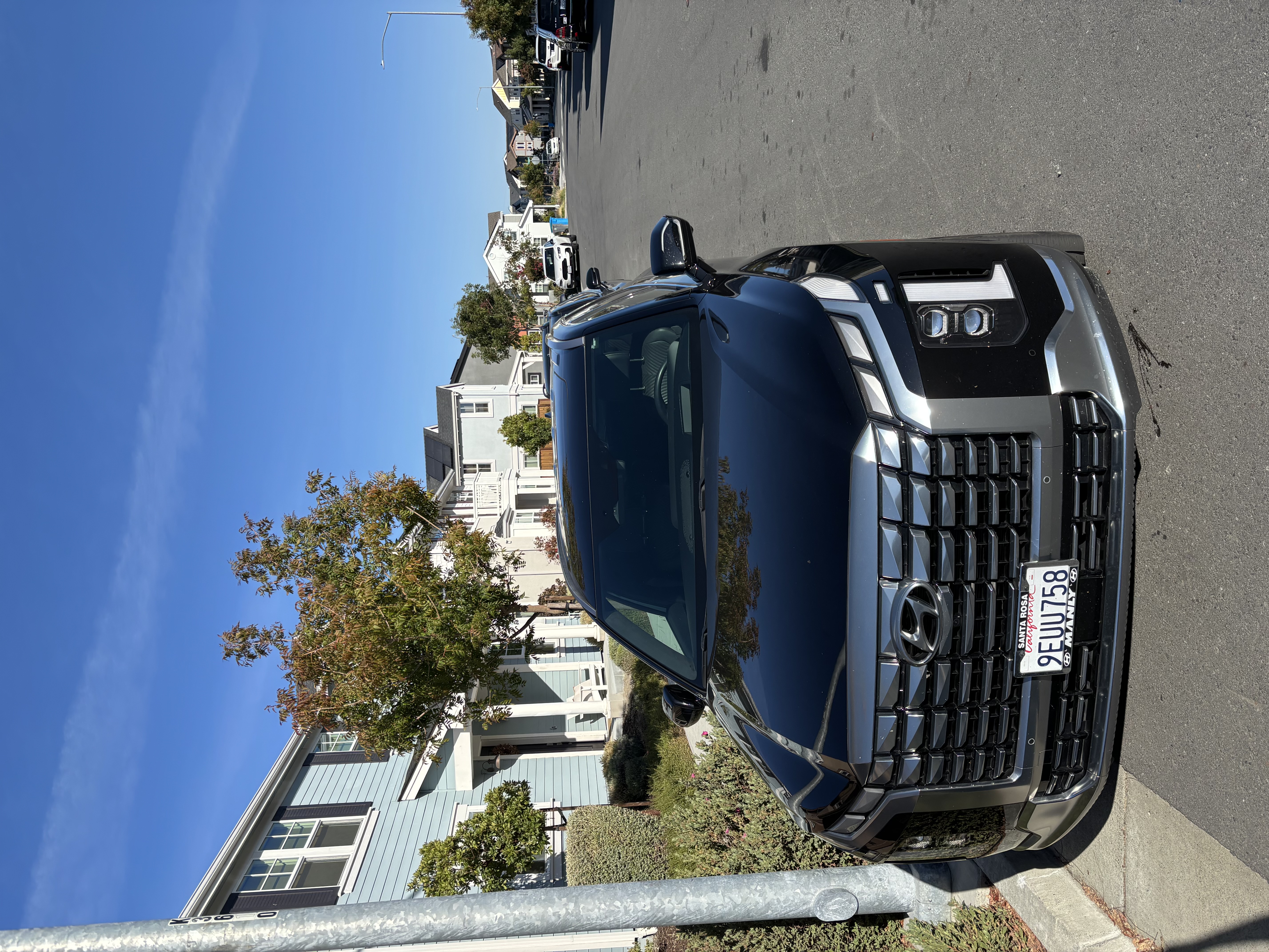 Used 2023 Hyundai Palisade Calligraphy FWD image 2
