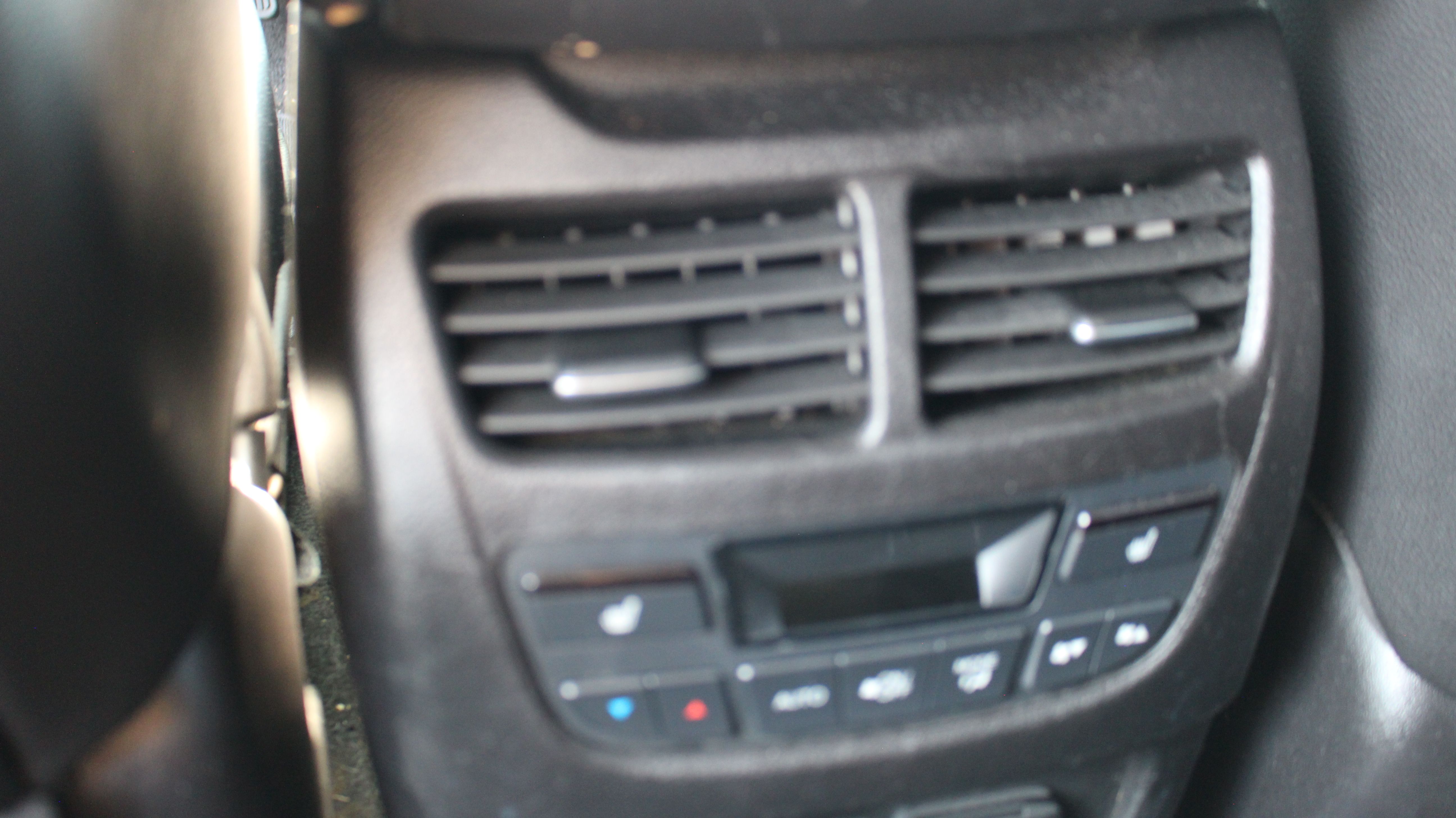 Used 2015 Acura MDX w/ Tech & Entertainment Pkg FWD image 14