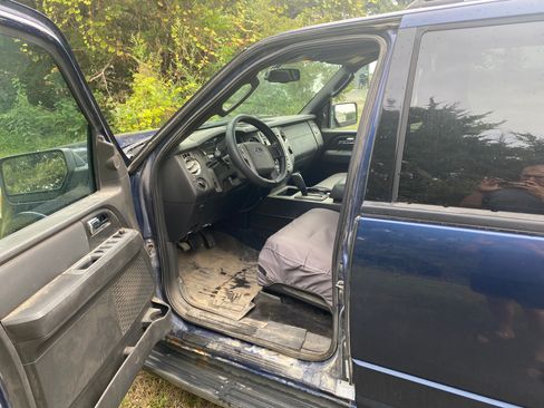 Used 2008 Ford Expedition XLT image 12