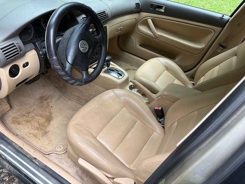 Used 2004 Volkswagen Passat GLS FWD image 9
