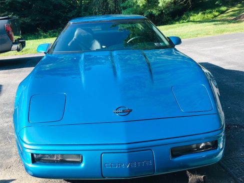 Used 1996 Chevrolet Corvette Convertible image 2