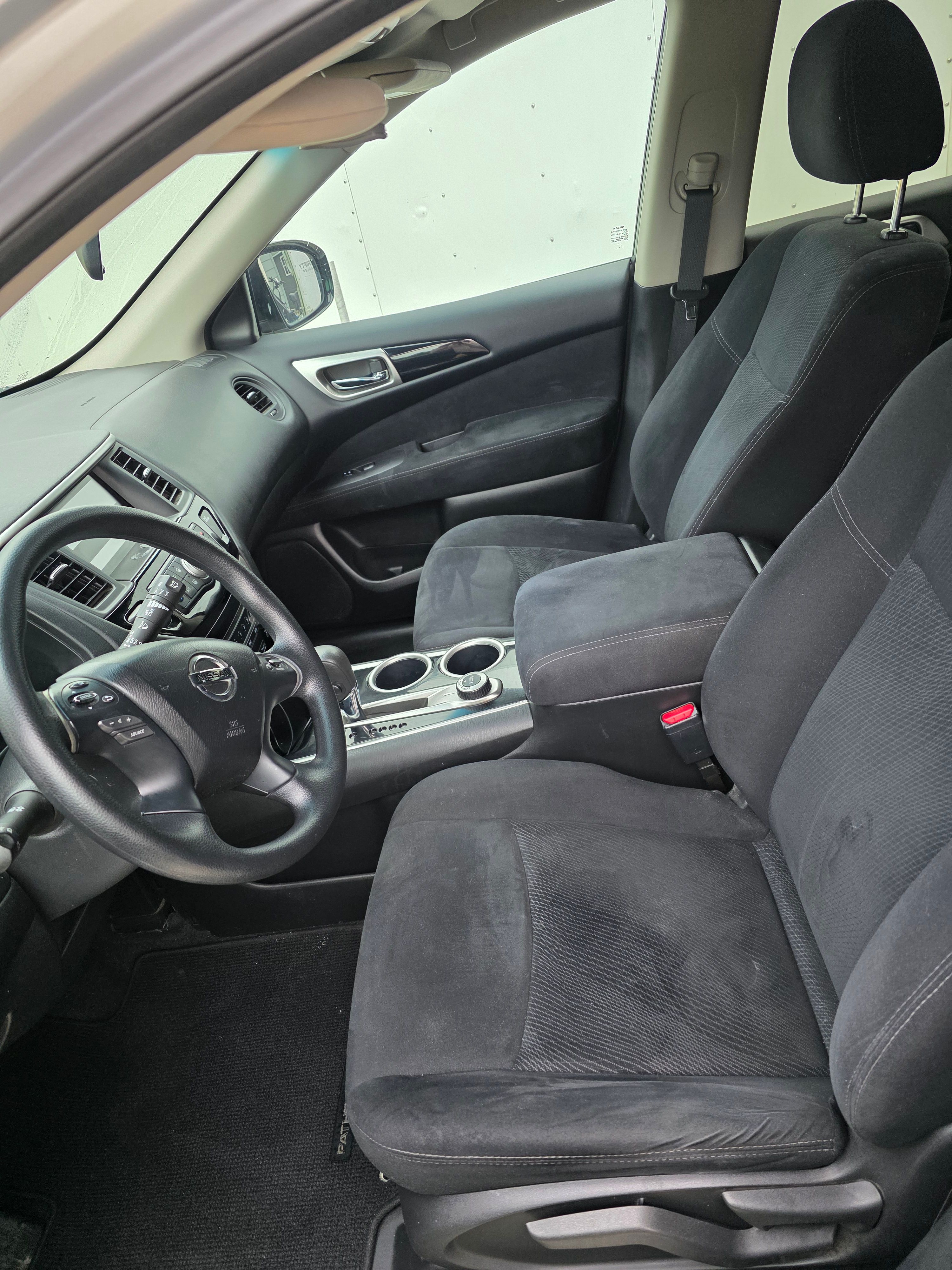 Used 2013 Nissan Pathfinder S AWD/4WD image 16