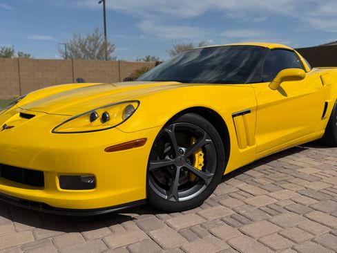 Used 2012 Chevrolet Corvette Grand Sport w/ 3LT Preferred Equipment Group RWD image 9